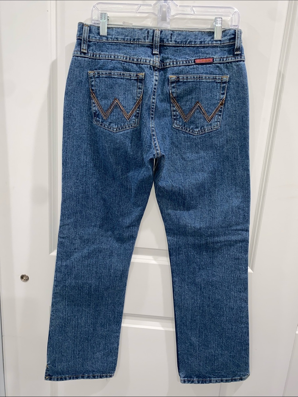 Wrangler Cash Cowgirl Cut Classic Straight Leg Medium Blue Jeans 7/8 x 30 - Picture 6 of 16